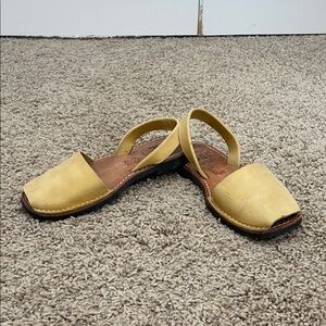 Pons Women’s Leather Sandals